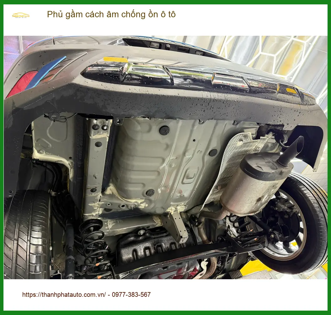 Anh Khải phủ gầm cách âm chống ồn ô tô Hyundai Creta tại Quận 2 ảnh thực tế 4