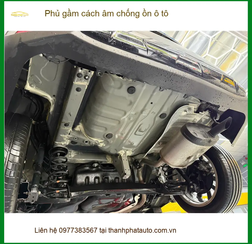 Chú Minh Honda CRV phủ gầm cách âm chống ồn ô tô tại Quận 9 vì tiếng ồn khó chịu ảnh thực tế 4