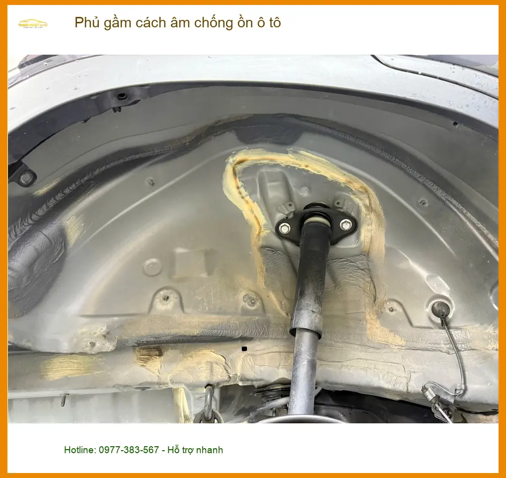 Chú Minh Honda CRV phủ gầm cách âm chống ồn ô tô tại Quận 9 vì tiếng ồn khó chịu ảnh thực tế 5