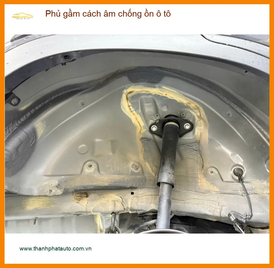 Anh Minh phủ gầm cách âm chống ồn ô tô Mazda CX-5 Quận 6 giảm ồn hiệu quả ảnh thực tế 3