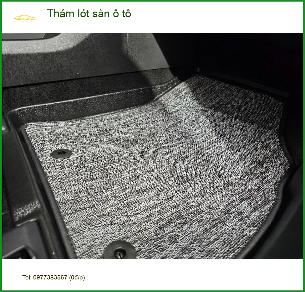 Bác Lân thay thảm lót sàn ô tô cho Suzuki Swift tại Quận 5 vì thảm cũ đã sờn rách ảnh thực tế 5
