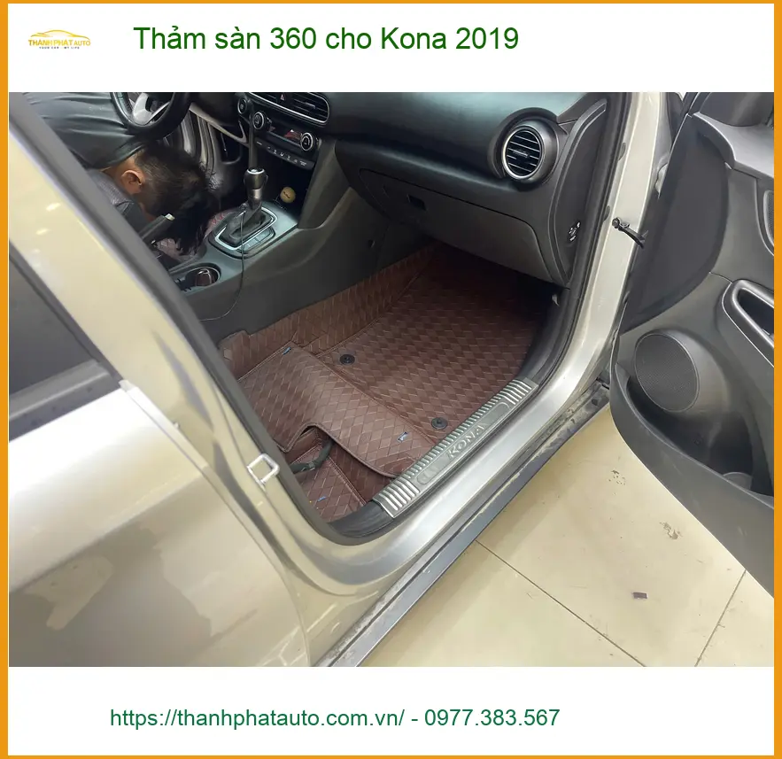 Anh Quang bọc thảm sàn 360 cho Kona 2019 tại Quận 9 muốn nội thất luôn sạch sẽ ảnh thực tế 4