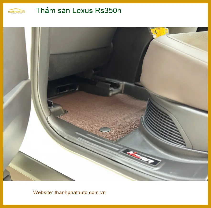 Chị Mai Anh làm thảm sàn Lexus Rs350h tại Quận 2 để nội thất sạch và sang trọng hơn ảnh thực tế 3