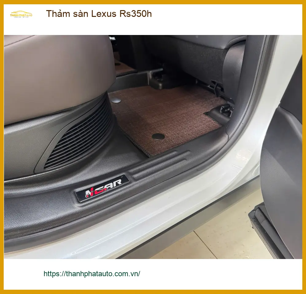 Chị Mai Anh làm thảm sàn Lexus Rs350h tại Quận 2 để nội thất sạch và sang trọng hơn ảnh thực tế 4