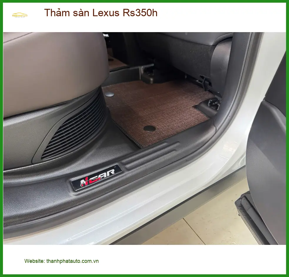 Chị Hoa thay thảm sàn Lexus RS350h Quận 3 để dễ vệ sinh nội thất ảnh thực tế 2
