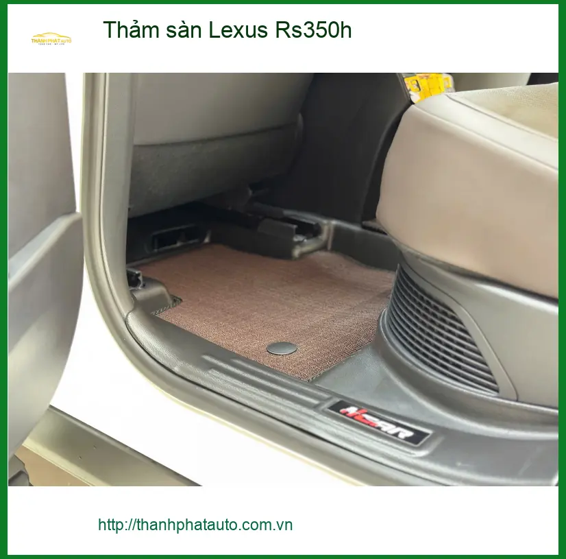 Chị Diệu thay thảm sàn Lexus RS350h tại Quận 1 muốn xe sạch sẽ dễ vệ sinh ảnh thực tế 3