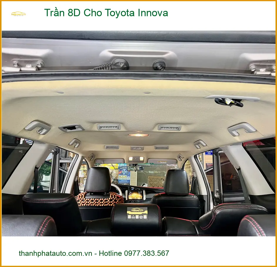 Anh Tùng lắp Trần 8D cho Toyota Innova tại Quận 9 để xe sang trọng hơn