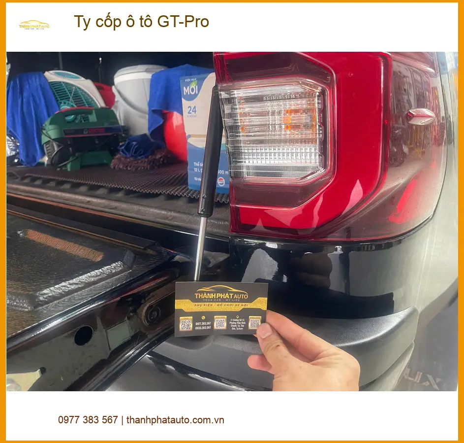 Anh Khang lắp Ty cốp ô tô GT-Pro cho Hyundai Creta tại Quận 11 vì cốp xe nặng