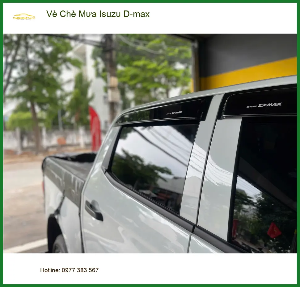 Anh Trọng lắp Vè Che Mưa Isuzu D-max tại Quận Tân Phú tránh nước hắt khi trời mưa ảnh thực tế 3