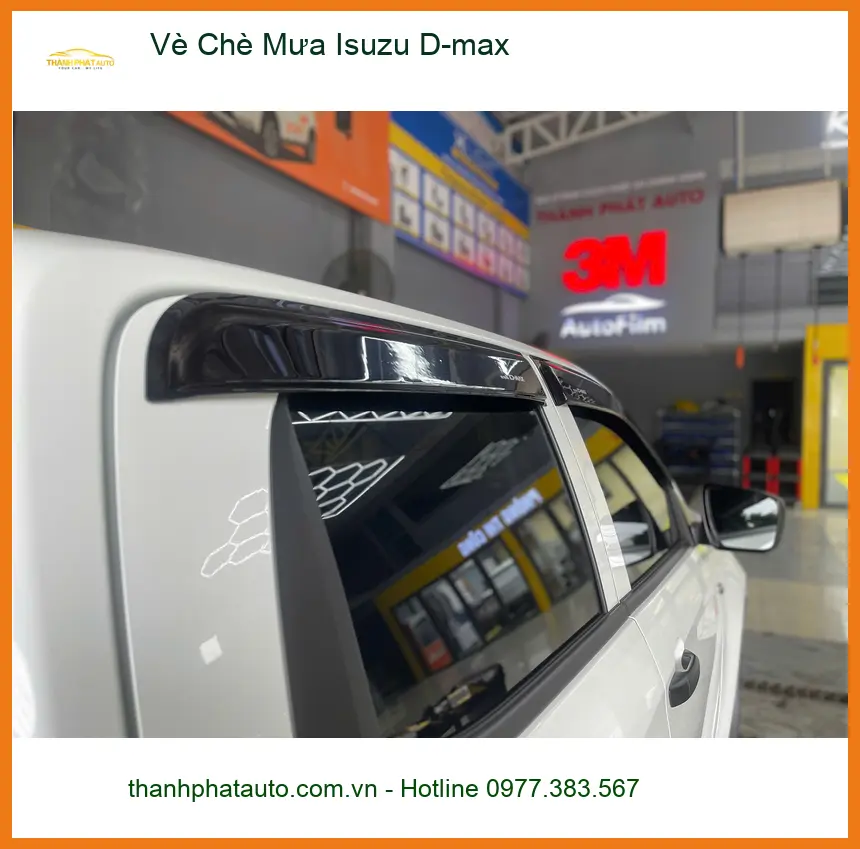Anh Khải gắn vè che mưa Isuzu D-max Hóc Môn, tránh hắt nước mưa.