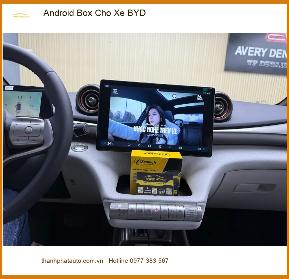 Chị Mai Anh lắp Android Box cho xe BYD Atto 3 tại Quận 6 để xem YouTube, dẫn đường ảnh thực tế 4