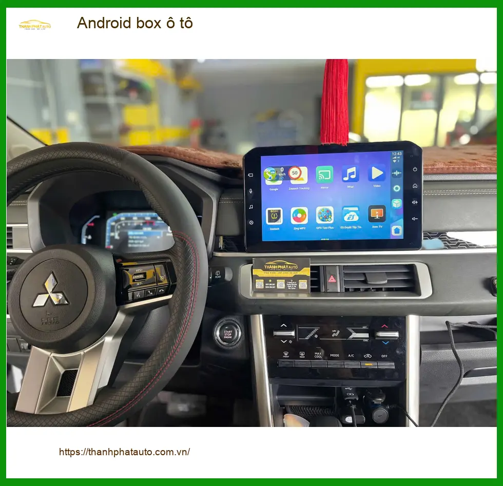 Anh Tuấn Kiệt lắp Android box ô tô cho Honda CRV tại Quận 1 để giải trí khi kẹt xe