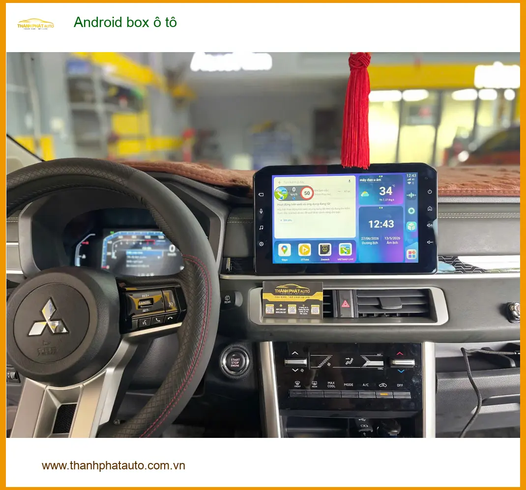 Anh Tùng lắp Android box ô tô cho Hyundai Santa Fe tại Quận 5 để giải trí trên xe