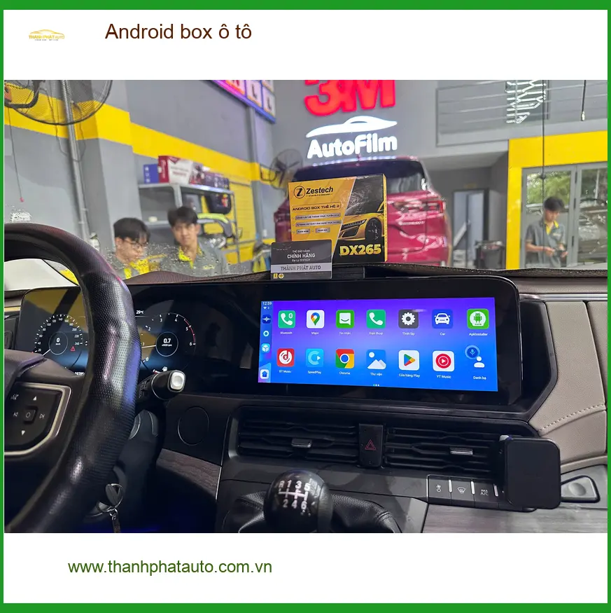 Chị Thảo lắp Android box ô tô cho Hyundai Accent tại Hóc Môn xem YouTube ảnh thực tế 5