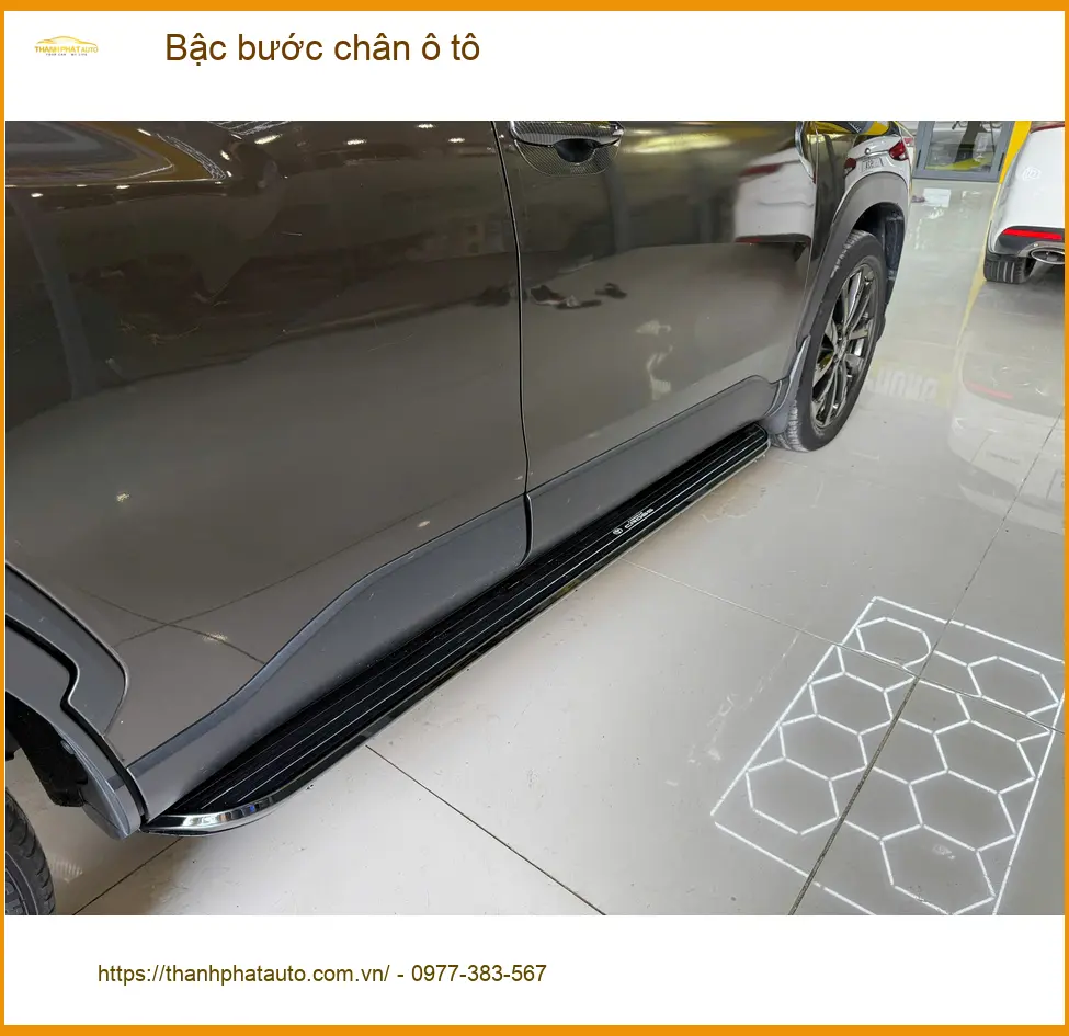 Chị Hà Lắp Bậc Bước Chân Ô Tô Cho Ford Everest Tại Quận 1 ảnh thực tế 2