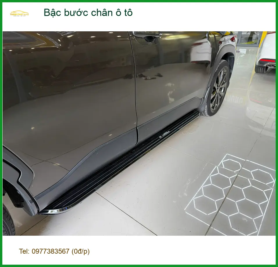 Chị Thảo lắp bậc bước chân ô tô Hyundai Santa Fe tại Quận 4 cho gia đình dễ lên xuống ảnh thực tế 2