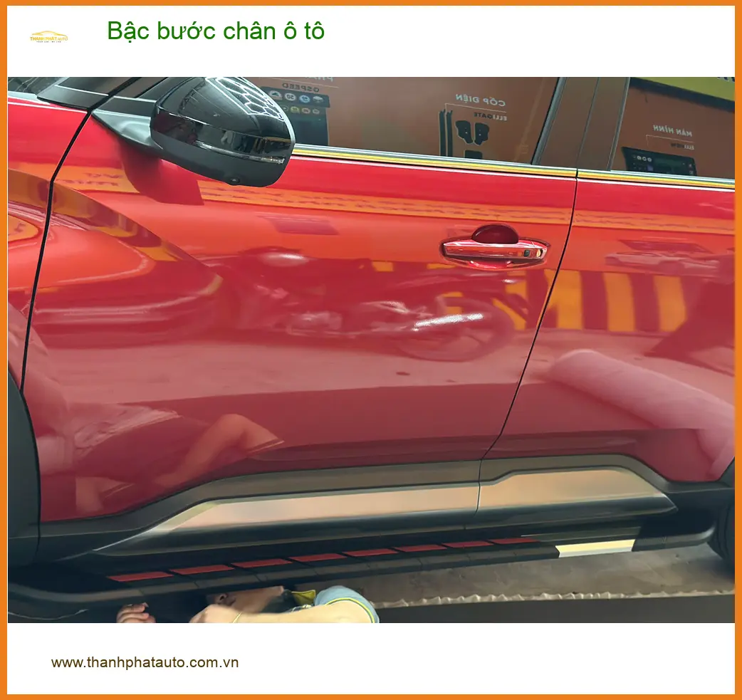 Chị Thảo gắn bậc bước chân cho Hyundai Santa Fe tại Quận Bình Tân ảnh thực tế 2