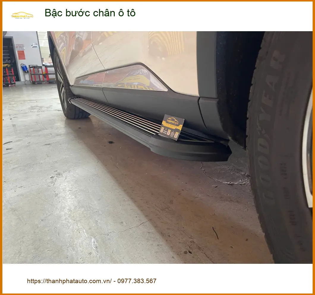 Anh Trường lắp bậc bước chân ô tô cho Mitsubishi Xpander tại Quận Thủ Đức