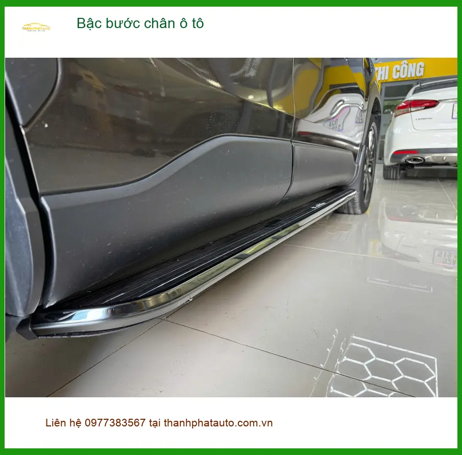 Chú Lộc lắp bậc bước chân ô tô Mitsubishi Outlander tại Quận 12 vì gia đình có trẻ nhỏ ảnh thực tế 2