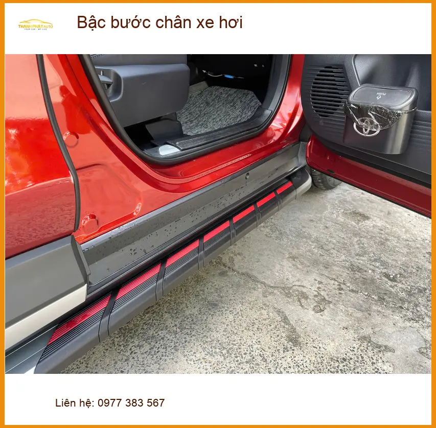 Anh Khải lắp bậc bước chân xe hơi Toyota Fortuner tại Quận 2 cho xe gia đình