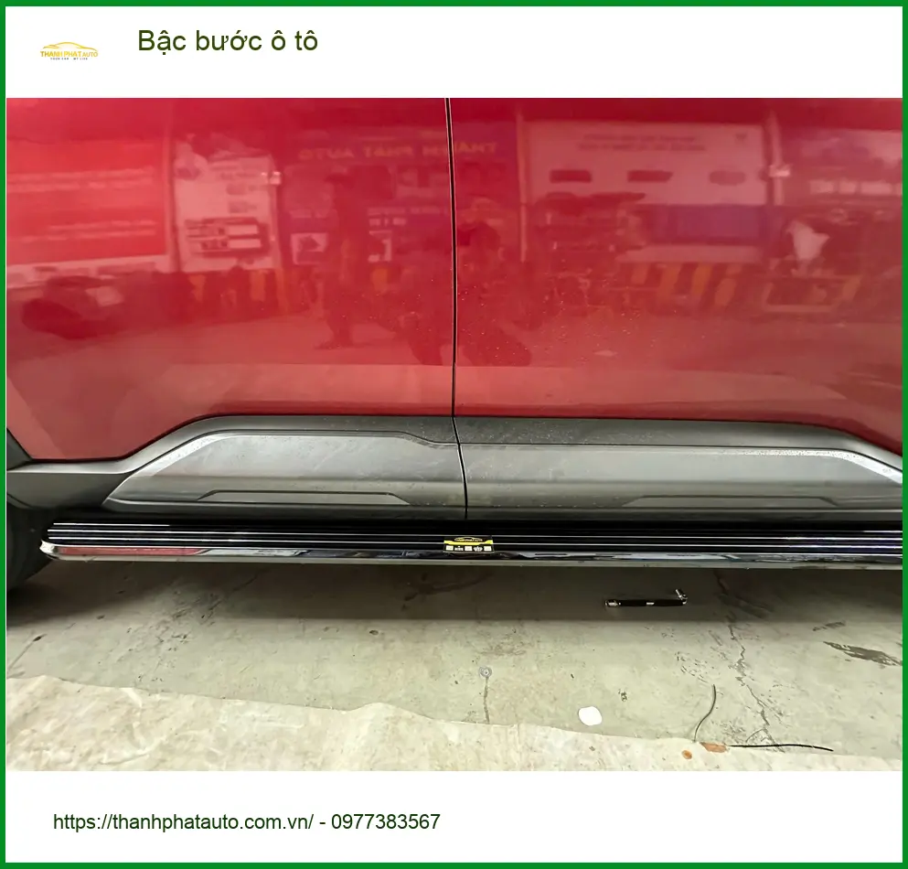 Anh Dũng lắp bậc bước ô tô Ford Everest Quận 12 giúp gia đình di chuyển an toàn ảnh thực tế 3