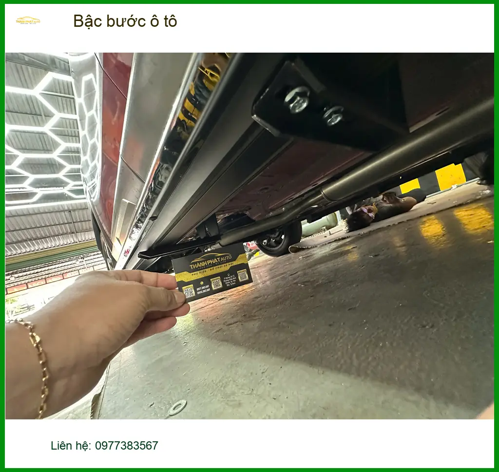 Anh Duy lắp bậc bước ô tô cho Hyundai SantaFe tại Quận 9 để tiện lên xuống xe cho gia đình ảnh thực tế 3