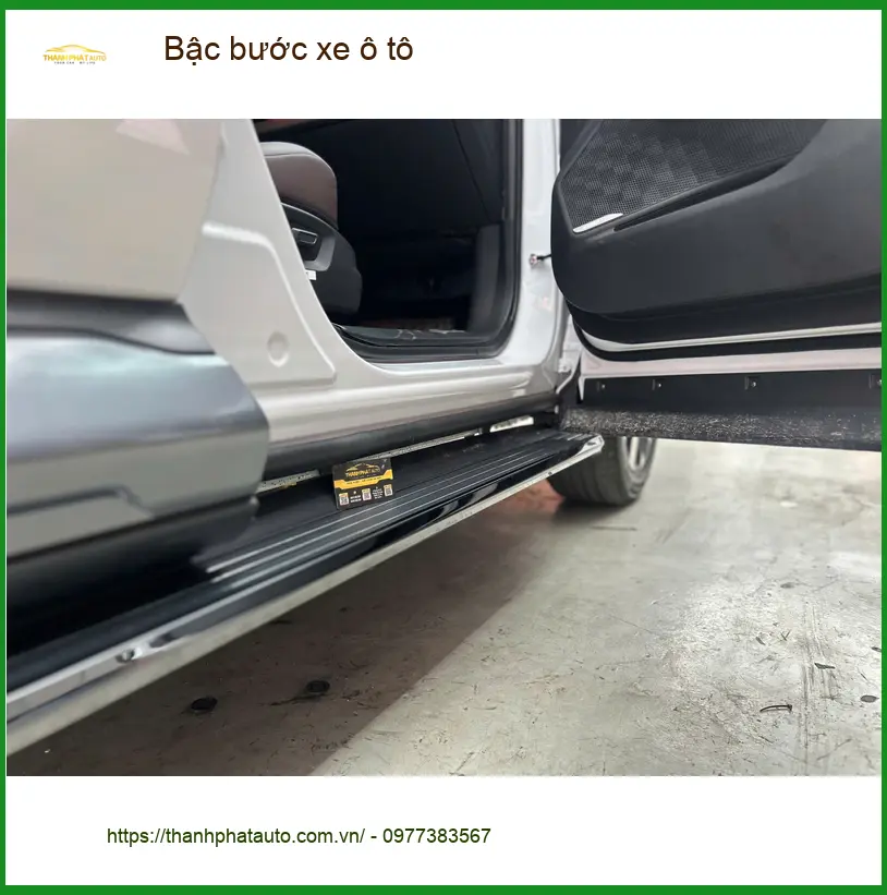 Anh Đức Bảo lắp bậc bước xe ô tô Kia Sorento cho gia đình tại Quận 11. ảnh thực tế 3