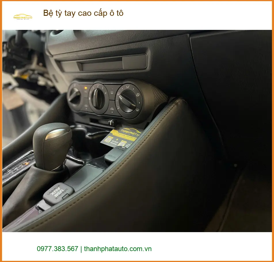 Chú Quốc Dũng lắp Bệ tỳ tay cao cấp ô tô cho Honda CRV ở Quận 3 ảnh thực tế 4