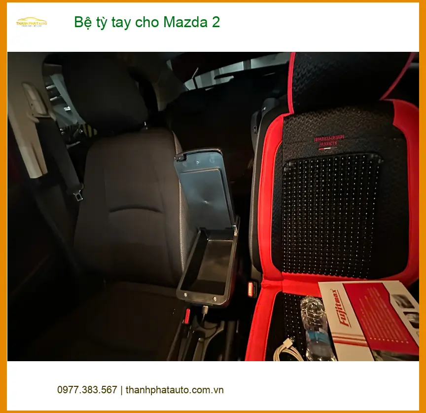 Anh Dũng lắp bệ tỳ tay cho Mazda 2 tại Quận Tân Bình để lái xe thoải mái hơn ảnh thực tế 2
