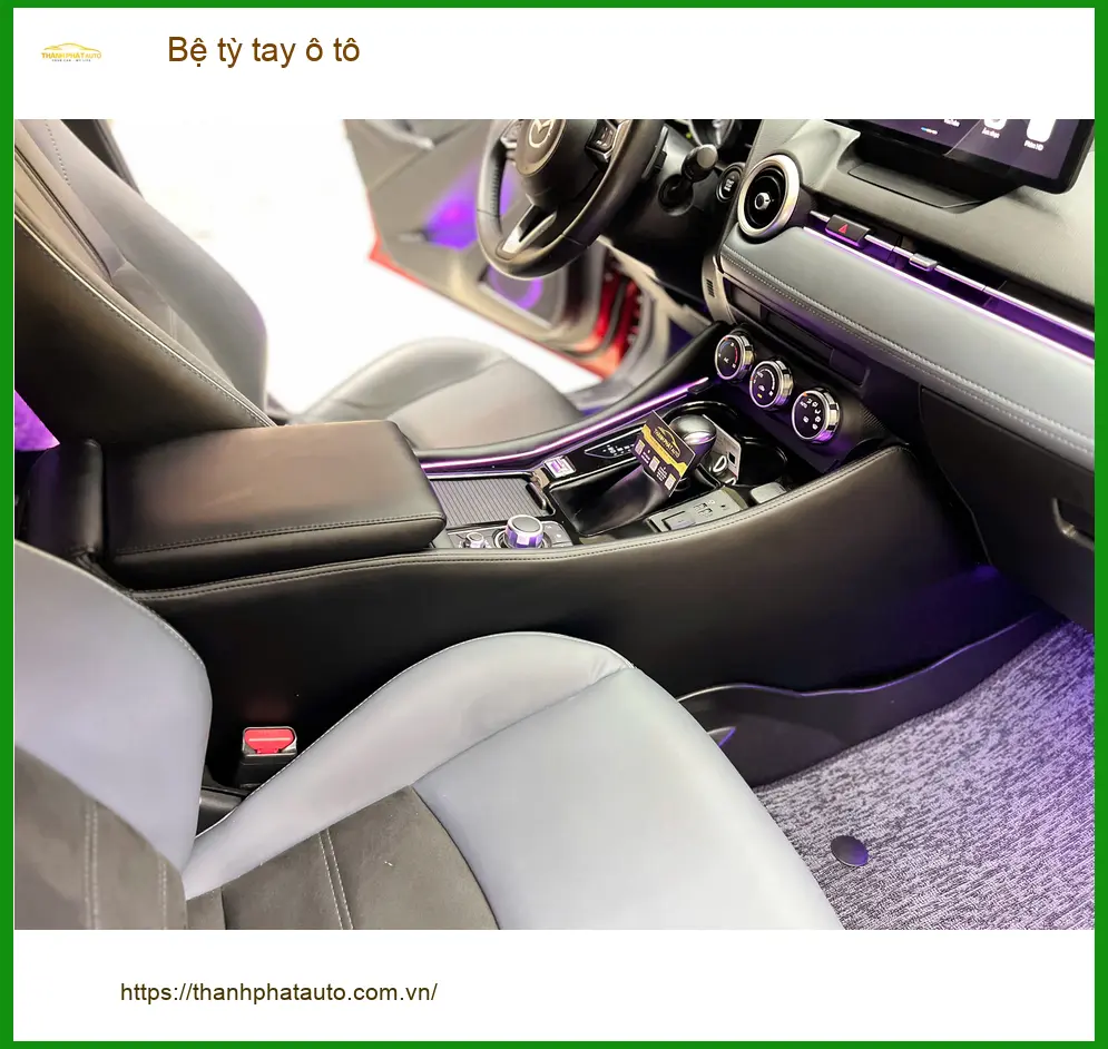Anh Tấn lắp bệ tỳ tay ô tô cho Hyundai Accent tại Hóc Môn để thoải mái hơn khi di chuyển ảnh thực tế 3