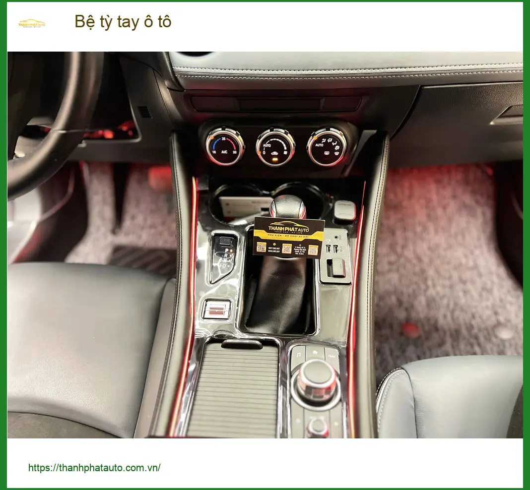 Anh Tấn lắp bệ tỳ tay ô tô cho Hyundai Accent tại Hóc Môn để thoải mái hơn khi di chuyển ảnh thực tế 4
