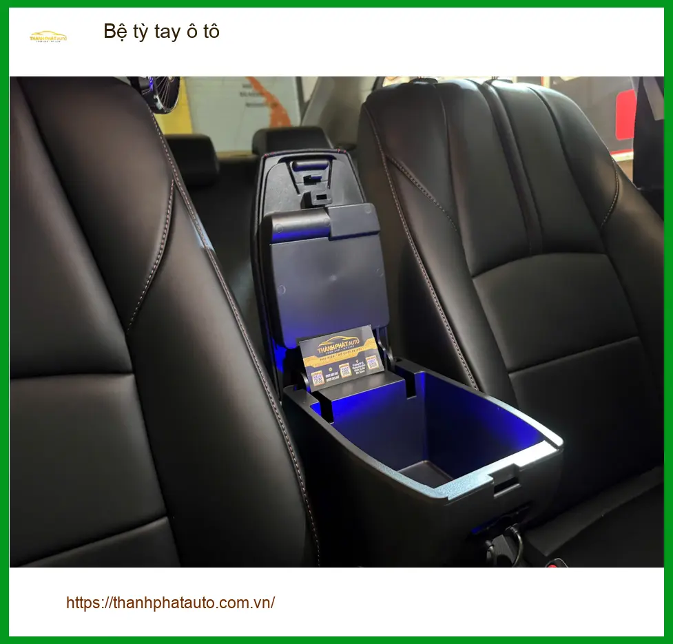 Chị Thảo lắp bệ tỳ tay ô tô Hyundai Accent tại Quận 3 uy tín, giá tốt
