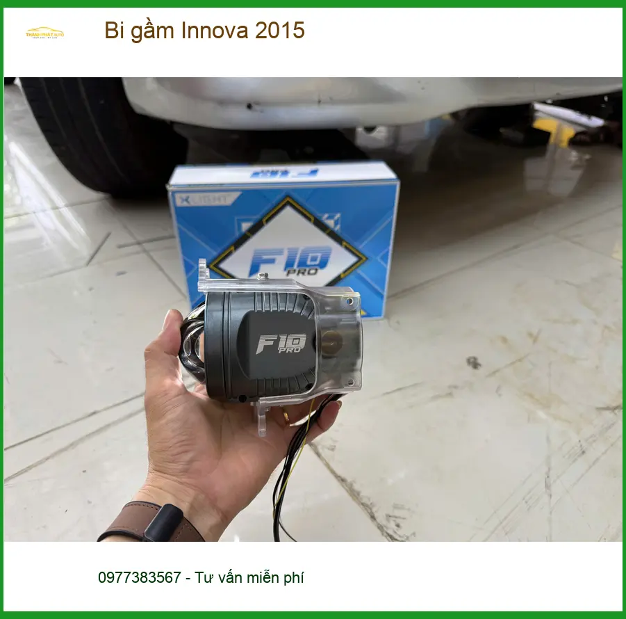 Chú Minh lắp bi gầm Innova 2015 tại Thủ Đức cải thiện tầm nhìn tối.