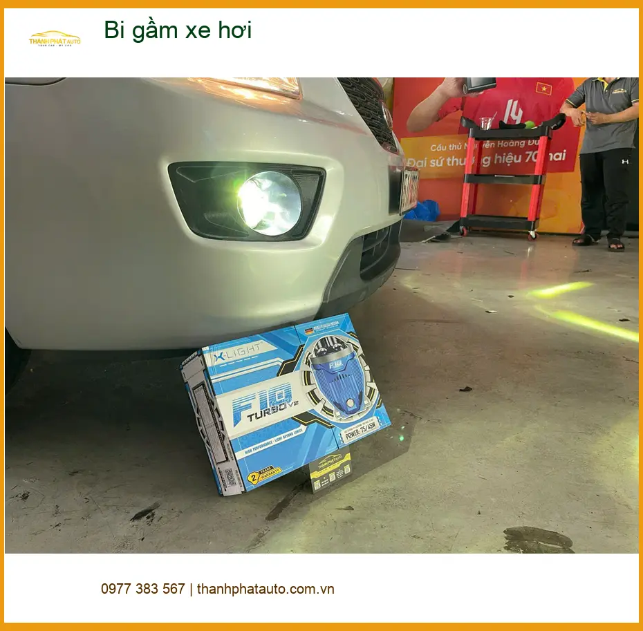 Chị Thanh độ bi gầm xe hơi cho Mazda CX-5 tại Quận 3 để cải thiện tầm nhìn ban đêm ảnh thực tế 2