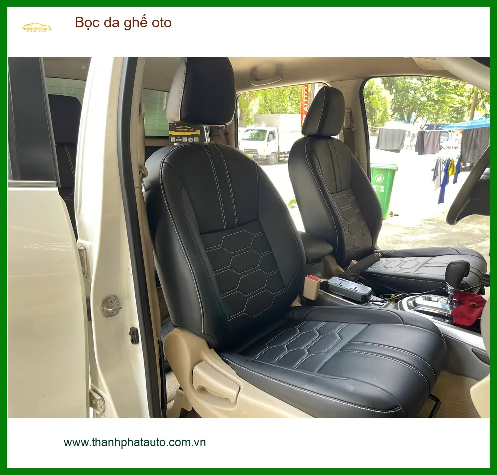 Anh Phong bọc da ghế ô tô tại Quận 3 cho chiếc Hyundai Santa Fe ảnh thực tế 4