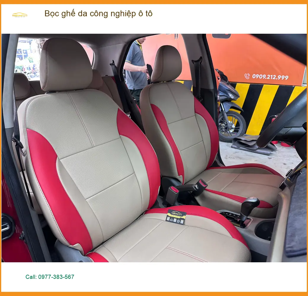 Anh Minh bọc ghế da công nghiệp ô tô Hyundai Accent tại Quận 2 vì ghế cũ đã sờn rách ảnh thực tế 2