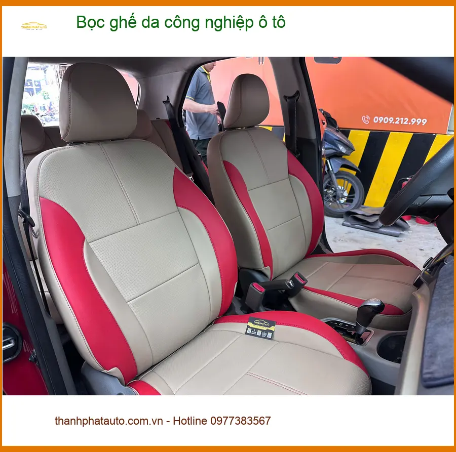 Chị Minh Thư bọc ghế da công nghiệp cho Hyundai Accent tại Quận 8 để nội thất xe luôn mới đẹp