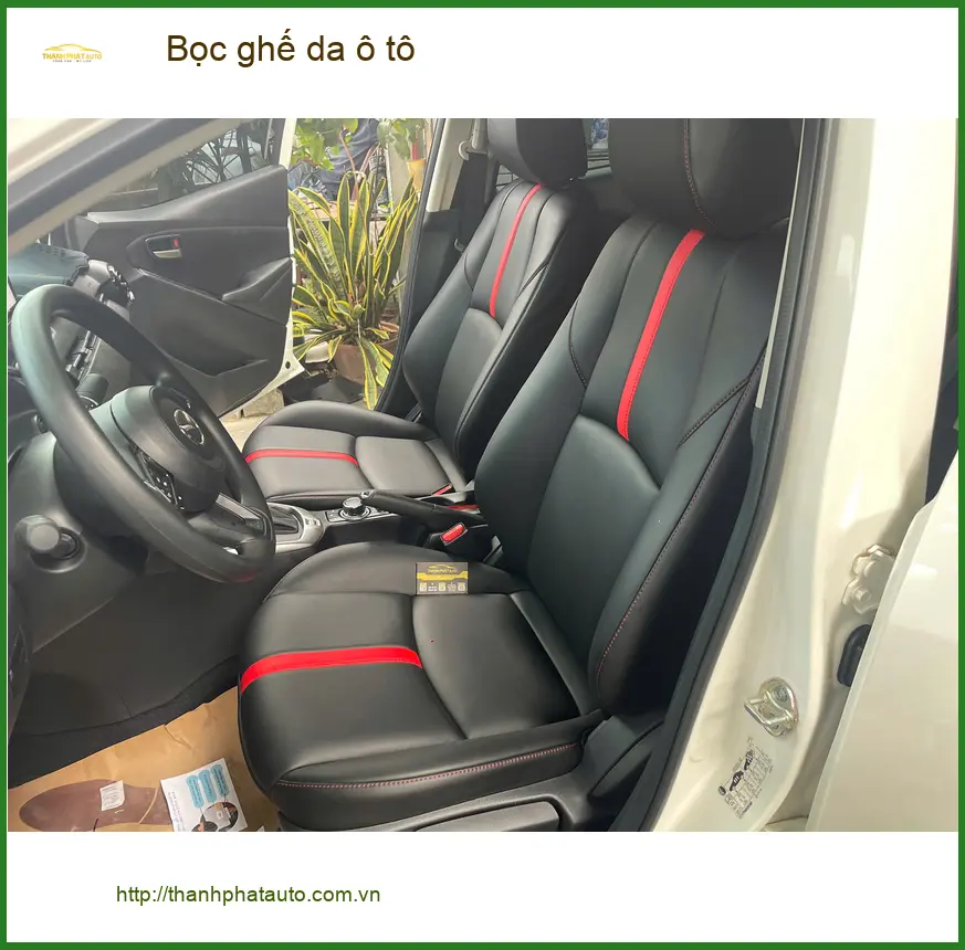 Cô Thảo bọc ghế da ô tô Mazda CX-5 tại Quận 2 để nâng tầm không gian nội thất xe
