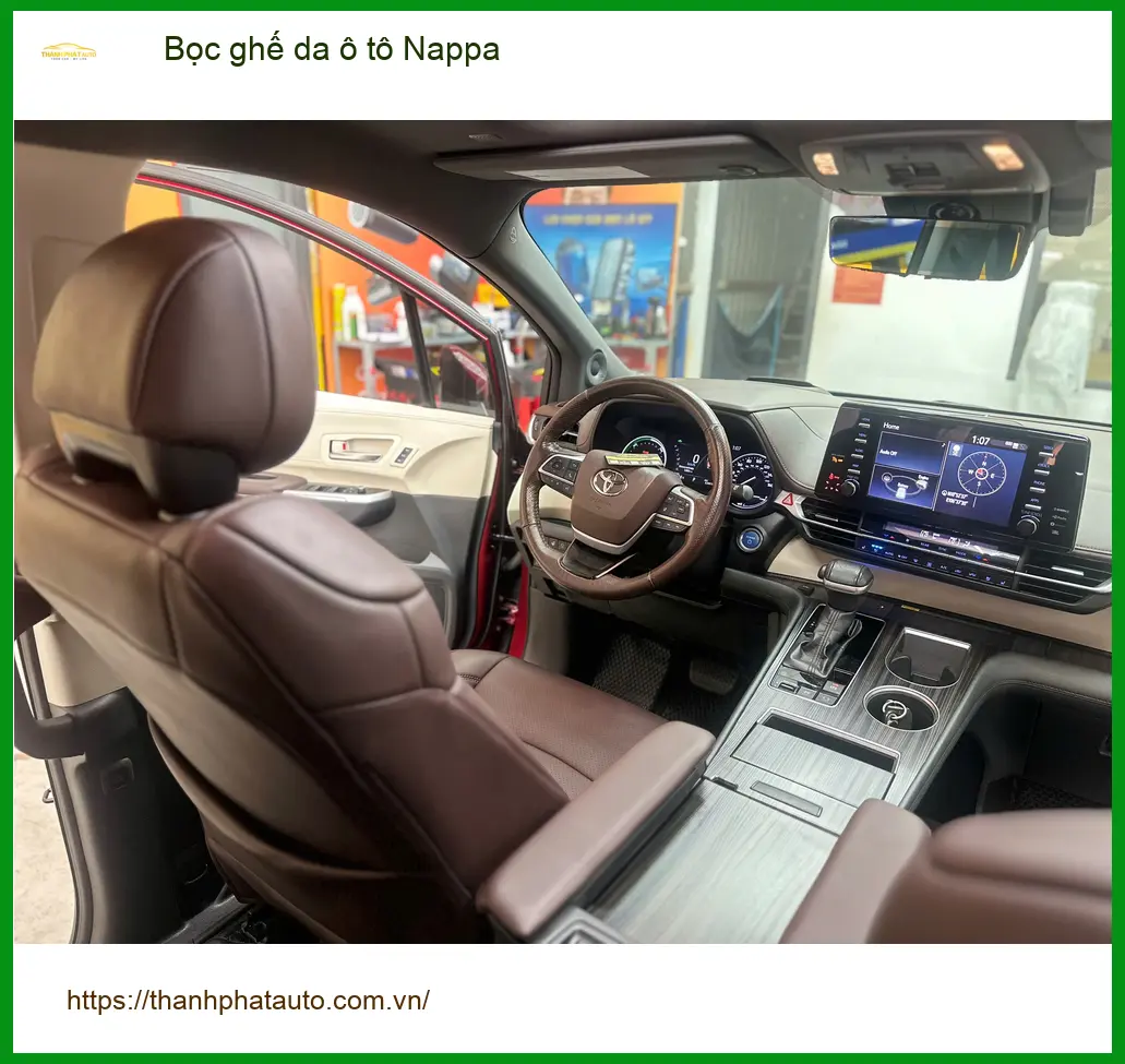 Anh Tấn bọc ghế da Nappa cho Mazda 3 tại Quận 12 để nội thất xe thêm sang trọng