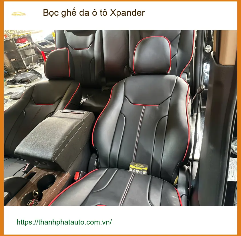 Chị Mai bọc ghế da ô tô Xpander tại Quận Thủ Đức vì ghế cũ bị rách
