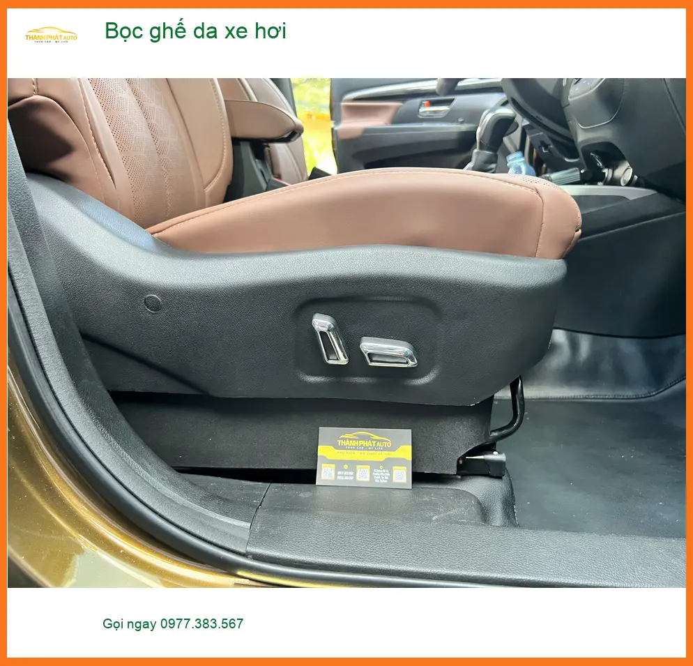 Chú Bình bọc ghế da xe hơi Hyundai SantaFe tại Quận 9 vì nội thất xuống cấp ảnh thực tế 3