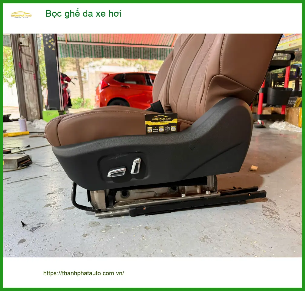 Anh Long bọc ghế da Toyota Corolla Cross tại Bình Chánh để nâng tầm nội thất ảnh thực tế 3
