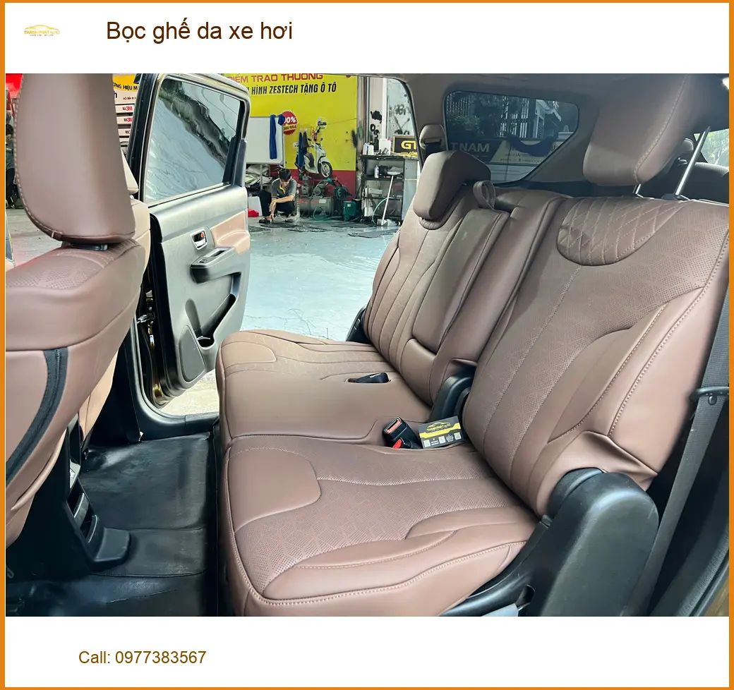 Chú Thành bọc ghế da xe hơi Honda CRV tại Quận 3 để nội thất sang trọng hơn ảnh thực tế 3