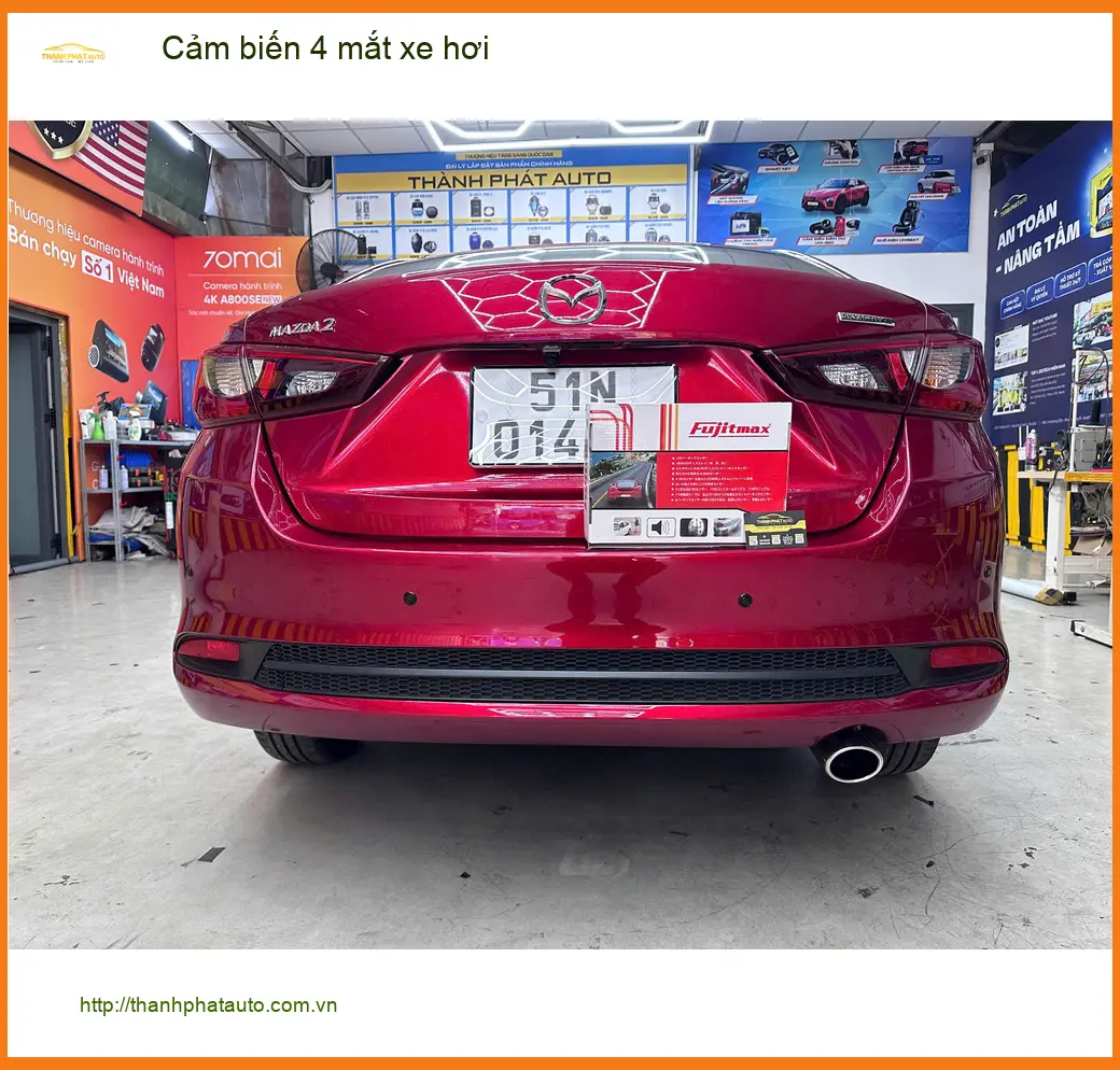 Anh Bách lắp cảm biến 4 mắt xe hơi Hyundai Creta tại Quận 11 đỗ xe dễ hơn