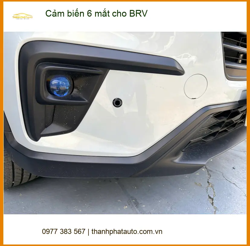Chị Thảo lắp cảm biến 6 mắt cho Honda BRV tại Quận 9 để lùi xe an toàn hơn