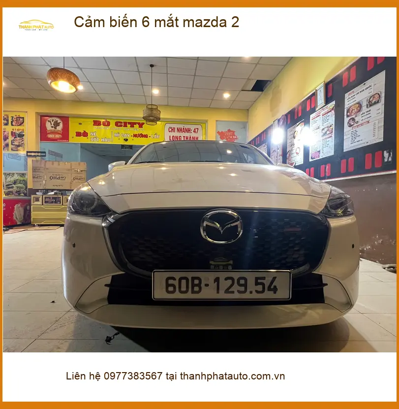Anh Minh lắp cảm biến 6 mắt Mazda 2 ở Quận 2 để tránh va quệt ảnh thực tế 2