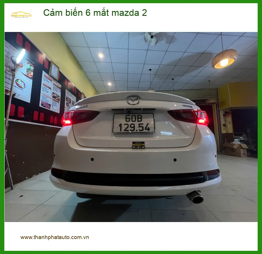 Anh Minh lắp cảm biến 6 mắt Mazda 2 ở Quận 2 để tránh va quệt ảnh thực tế 3