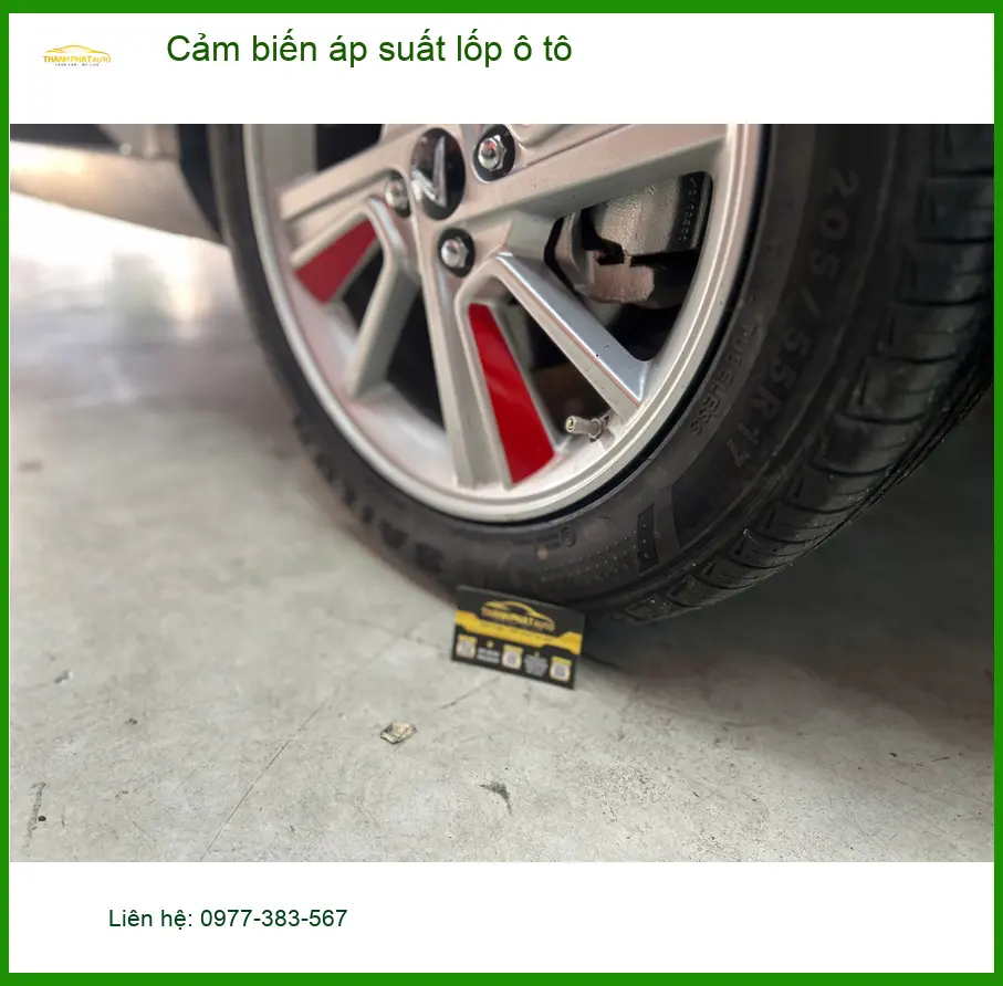 Cô Liên lắp cảm biến áp suất lốp cho Hyundai Kona tại Quận 7 để an tâm di chuyển. ảnh thực tế 5