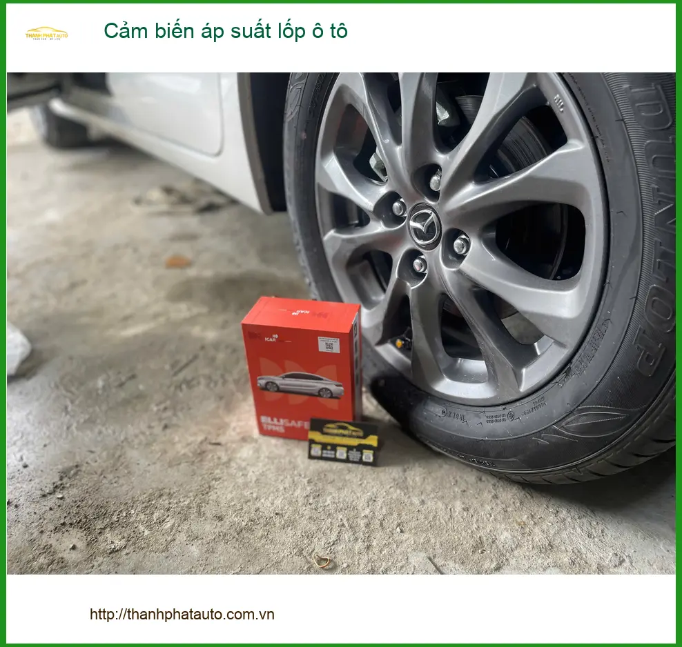 Anh Trung lắp cảm biến áp suất lốp ô tô Kia Sorento tại Quận 12 ảnh thực tế 3