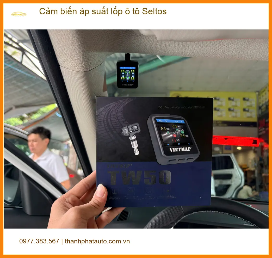 Chị Hồng lắp cảm biến áp suất lốp ô tô Seltos ở Cần Giờ vì lo lắng lốp non hơi ảnh thực tế 2